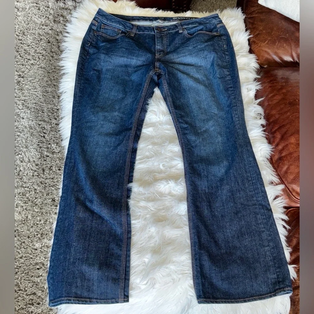 New York & Company Dark Blue Boot Cut Jeans - Picture 1 of 8
